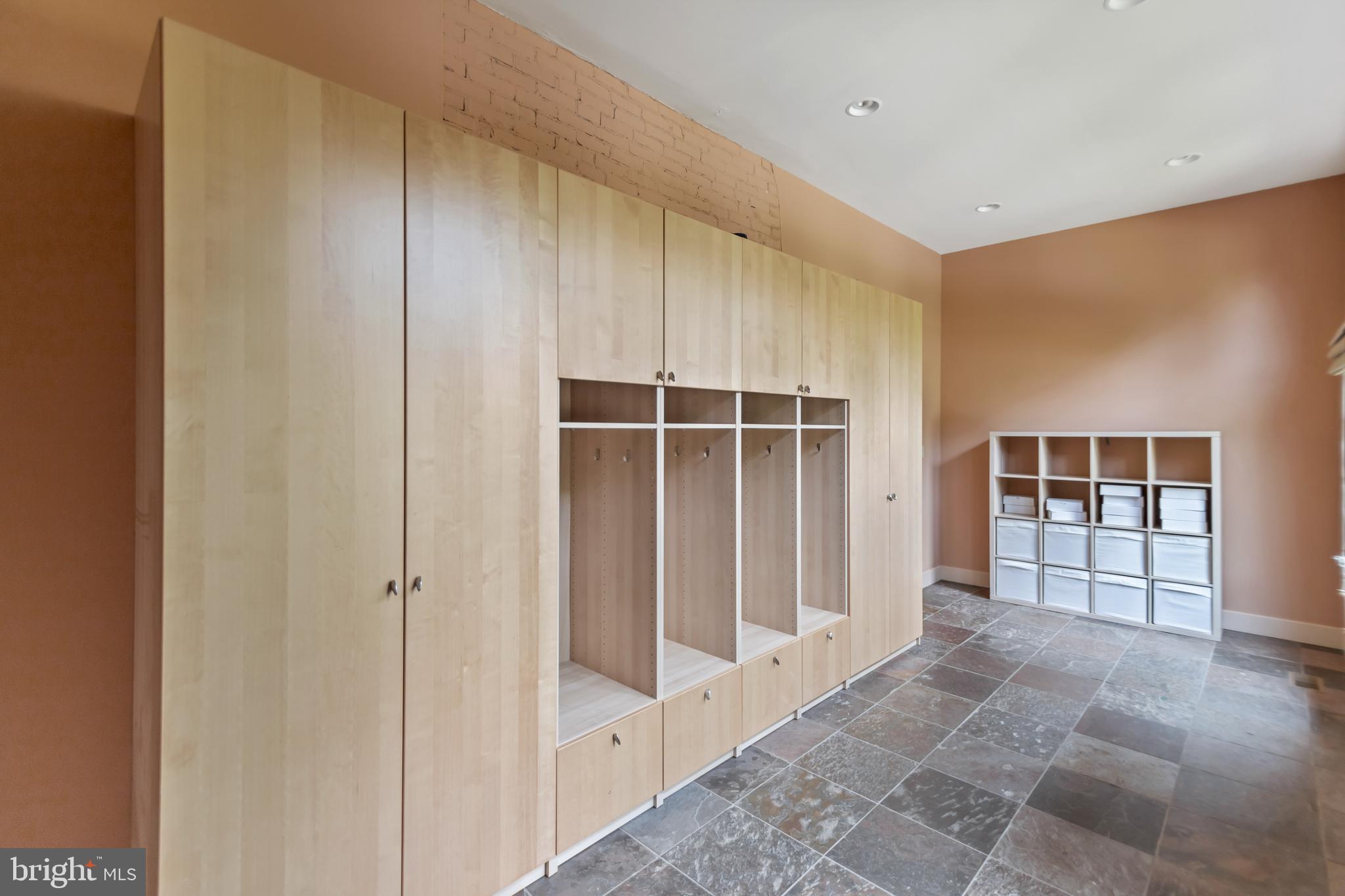 10107 Gary Road Potomac, MD 20854 - Photo 35 of 62 Custom Cabinetry and Built-Ins