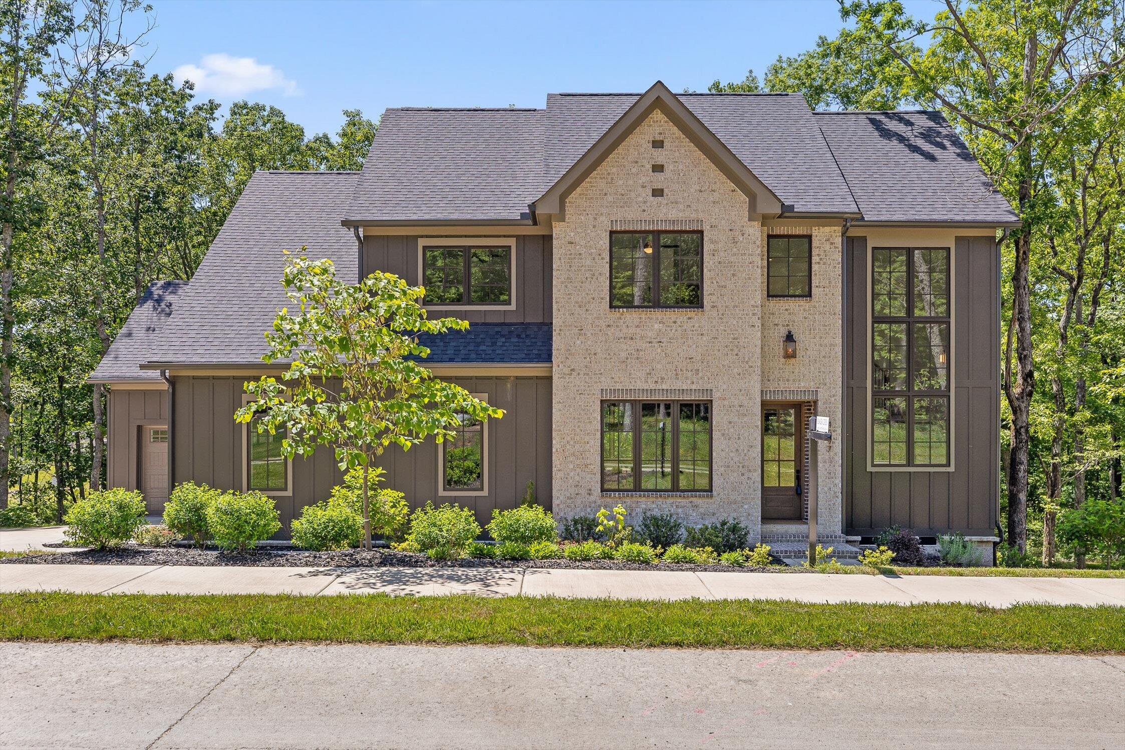 4597 Amethyst Road Chattanooga, TN 37419 - Photo 2 of 47 01-Amethyst-2