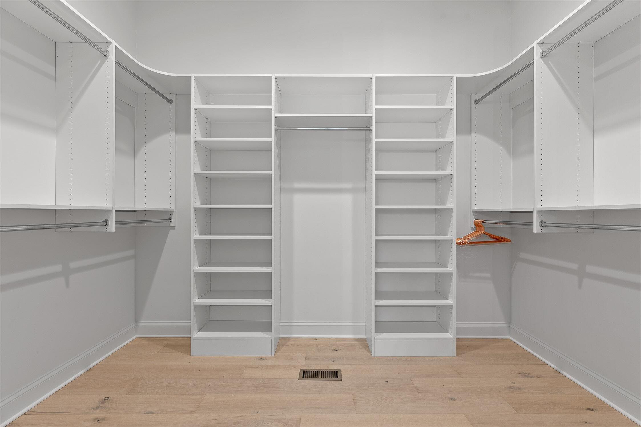 4597 Amethyst Road Chattanooga, TN 37419 - Photo 28 of 47 Primary Walk0in closet