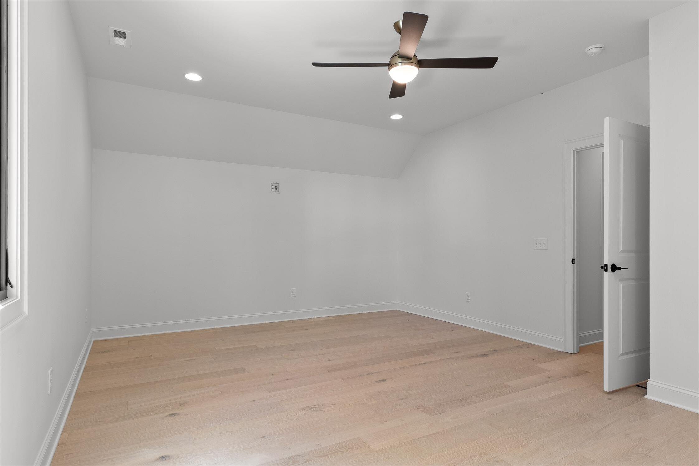 4597 Amethyst Road Chattanooga, TN 37419 - Photo 39 of 47 Bonus/Bed5 - 2nd floor