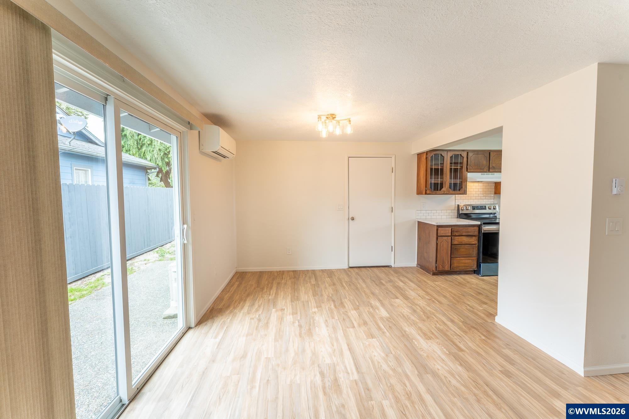 2025 Pine Street Florence, OR 97439 - Photo 8 of 27