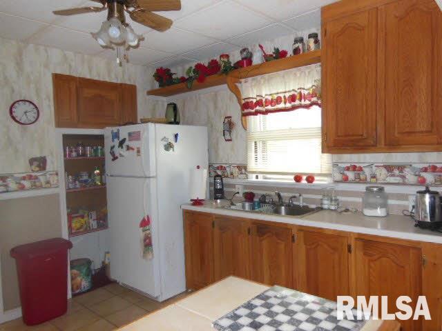 428 East 4th Street Flora, IL 62839 - Photo 9 of 21 Gallery Image 9