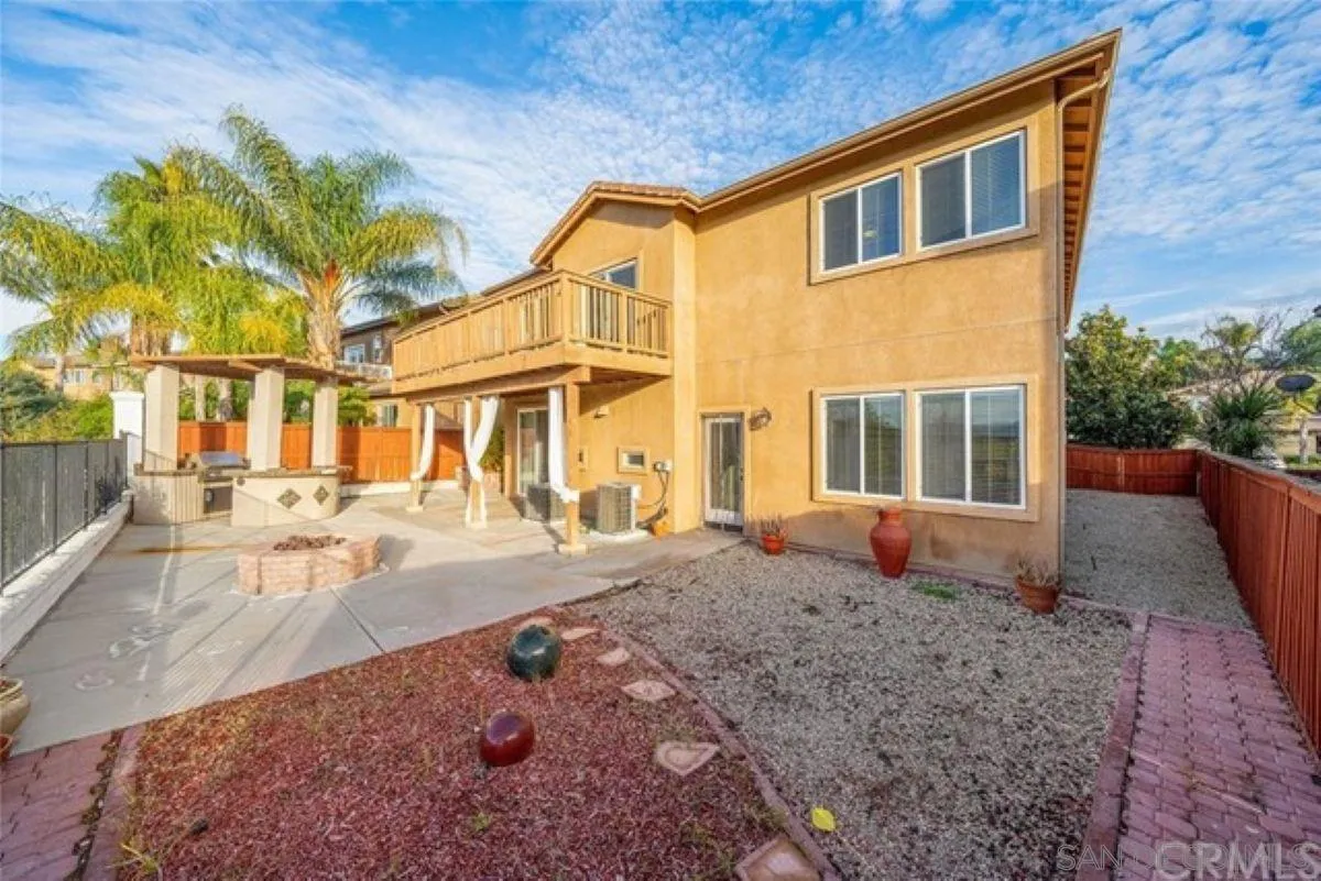 32916 Vine Street Temecula, CA 92592 - Photo 7 of 29