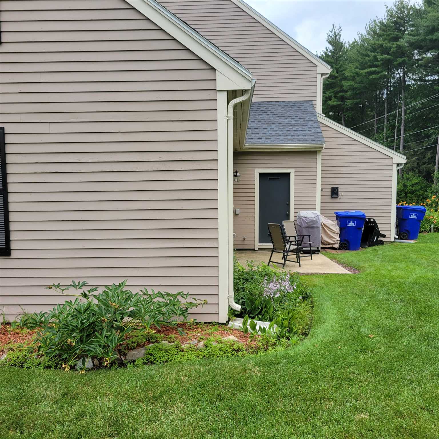 36 Riviera Road, Unit 36 Hudson, NH 03051 - Photo 3 of 23 Gallery Image 3