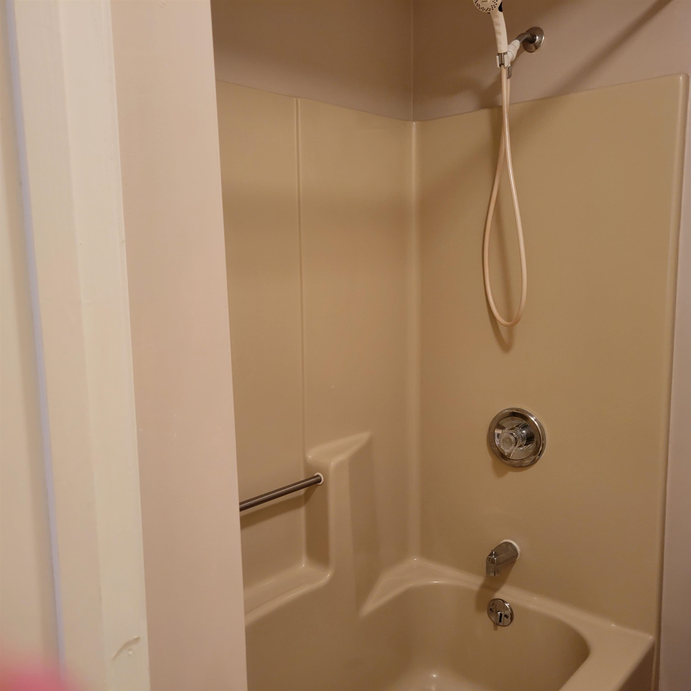 36 Riviera Road, Unit 36 Hudson, NH 03051 - Photo 8 of 23 Gallery Image 8