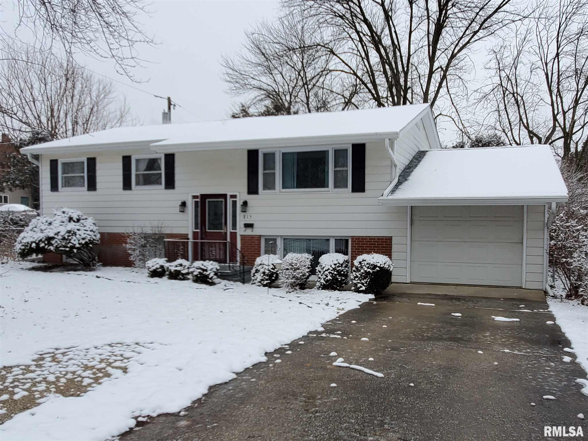 815 East Thoma Street Springfield, IL 62702 - Photo 1 of 29 Gallery Image 1