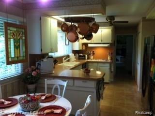 964 Dursley Road Bloomfield Hills, MI 48304 - Photo 23 of 35 BREAKFAST NOOK AND KITCHEN