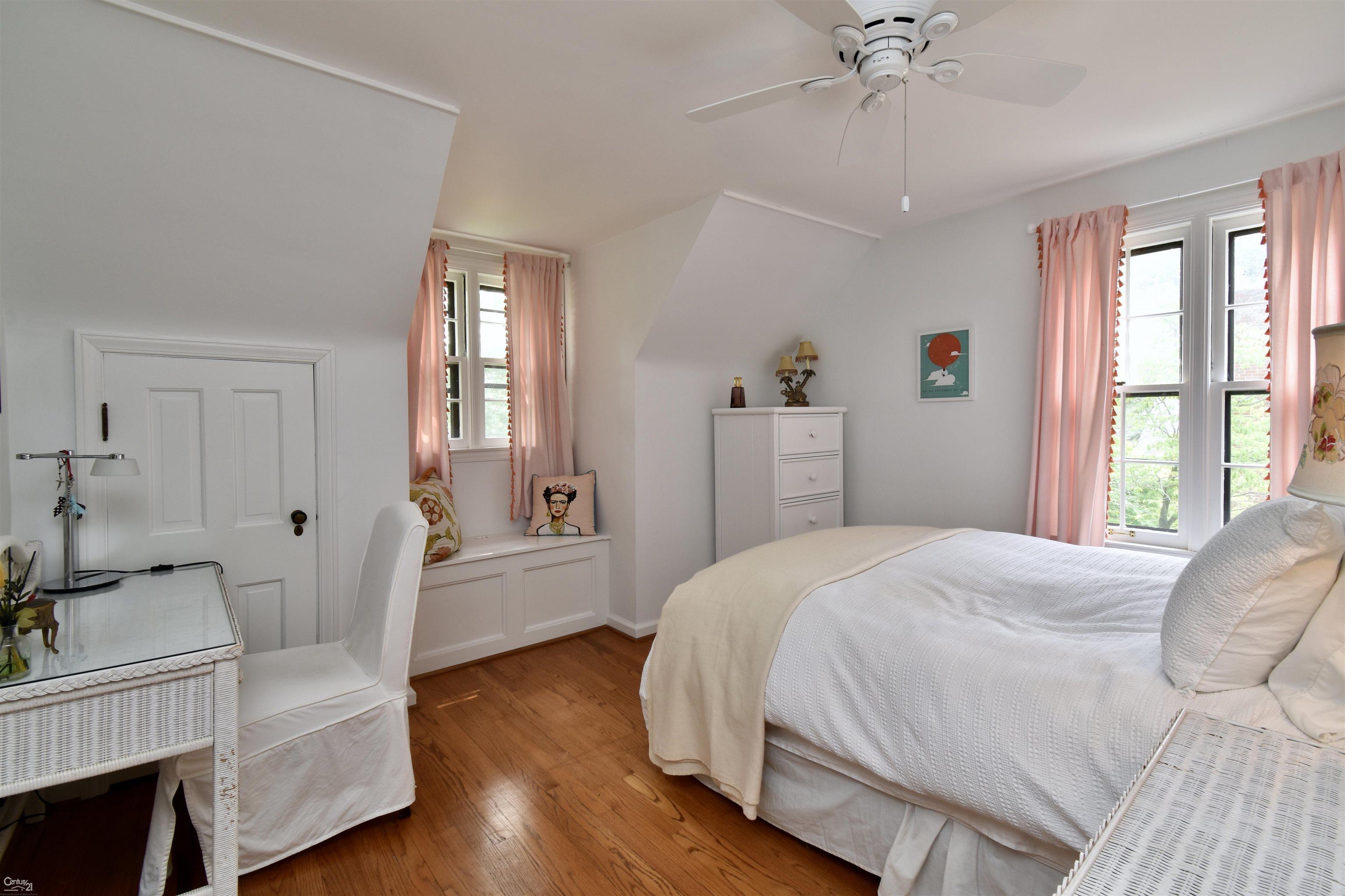 330 Kerby Road Grosse Pointe Farms, MI 48236 - Photo 24 of 34