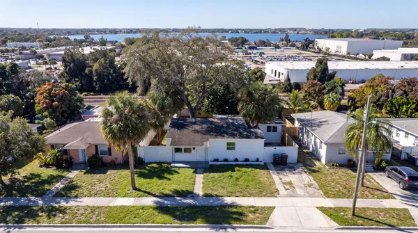 $2,175 | 3219 Windsor Avenue, West Palm Beach, FL 33407