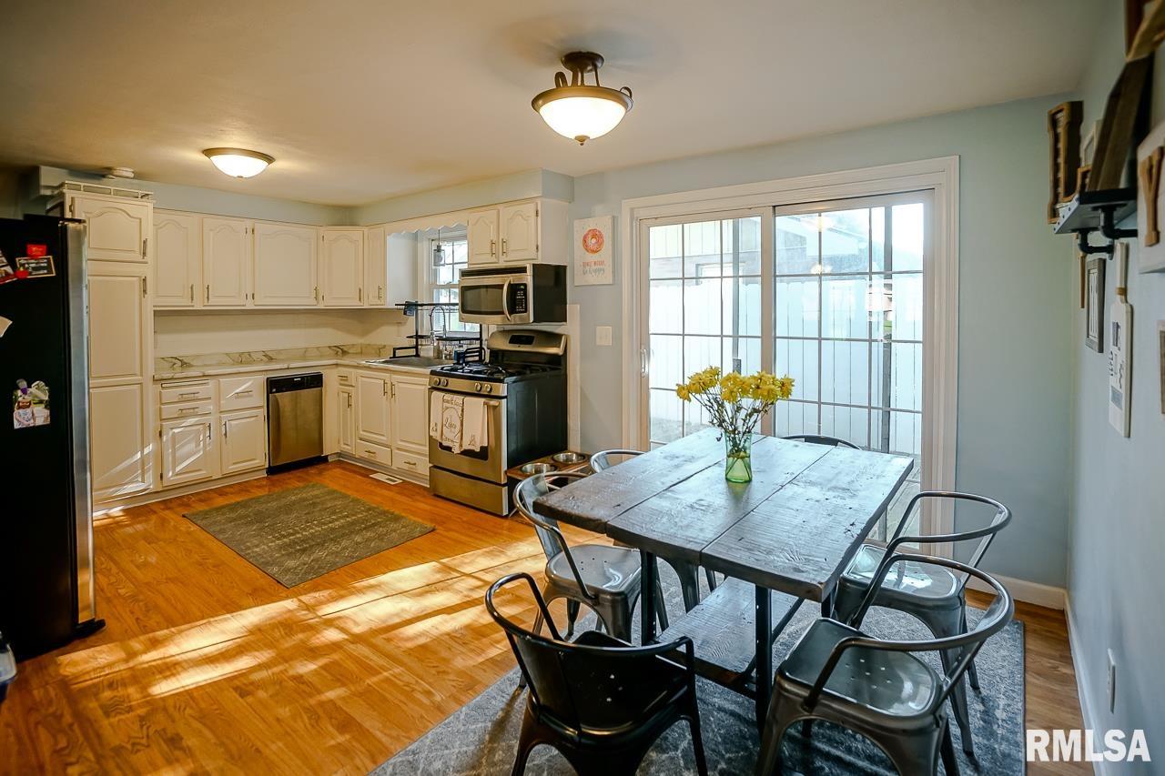 1901 Springfield Road East Peoria, IL 61611 - Photo 6 of 28 Gallery Image 6