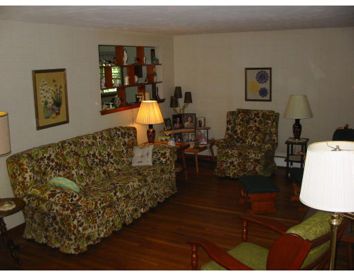 33 Hingham Road Grafton, MA 01536 - Photo 3 of 8 Gallery Image 3