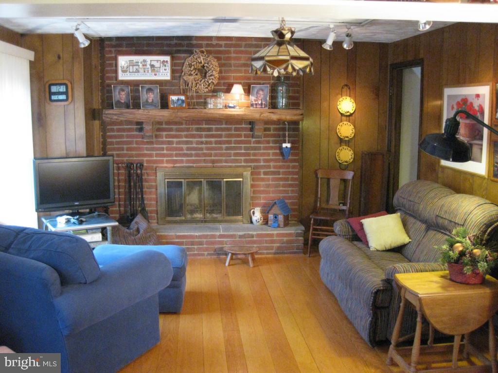 5717 Bossler Road Elizabethtown, PA 17022 - Photo 2 of 24 Gallery Image 2