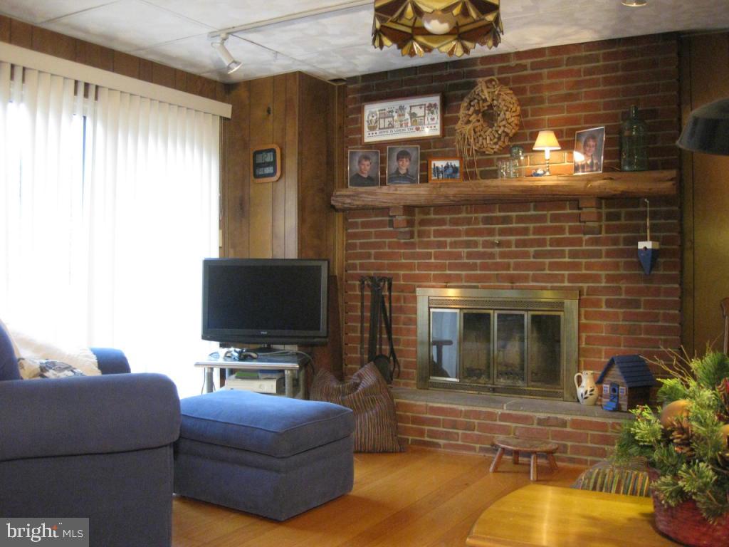 5717 Bossler Road Elizabethtown, PA 17022 - Photo 3 of 24 Gallery Image 3