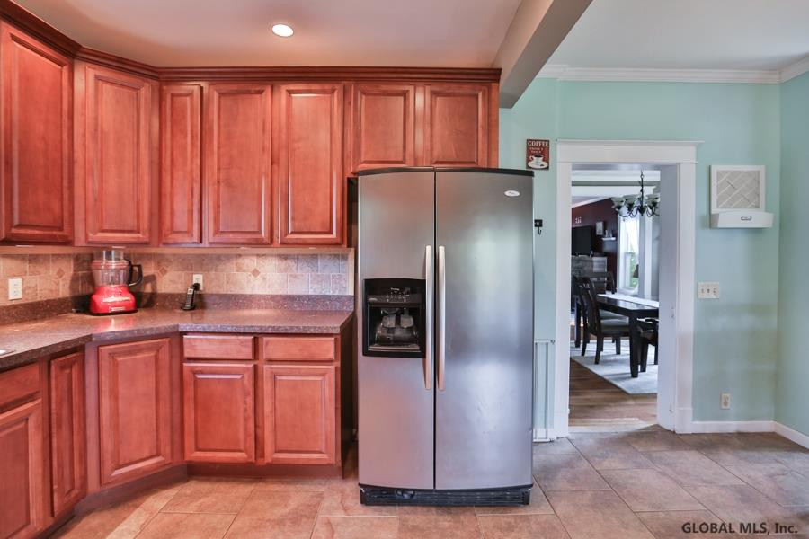 89 Hillcrest Road Colonie, NY 12110 - Photo 13 of 27 Photo 13