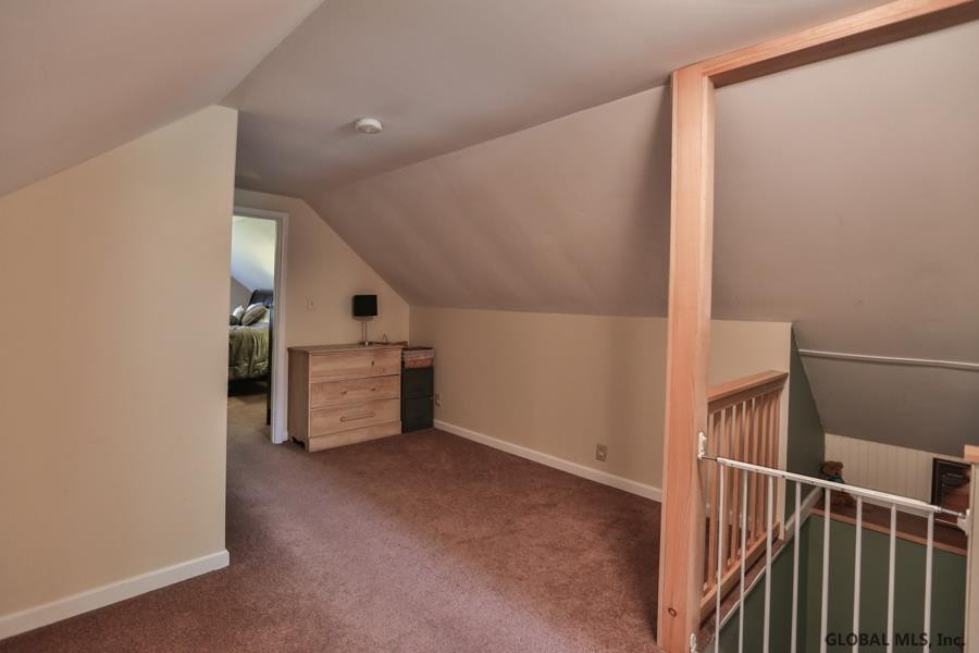 89 Hillcrest Road Colonie, NY 12110 - Photo 16 of 27 Photo 16