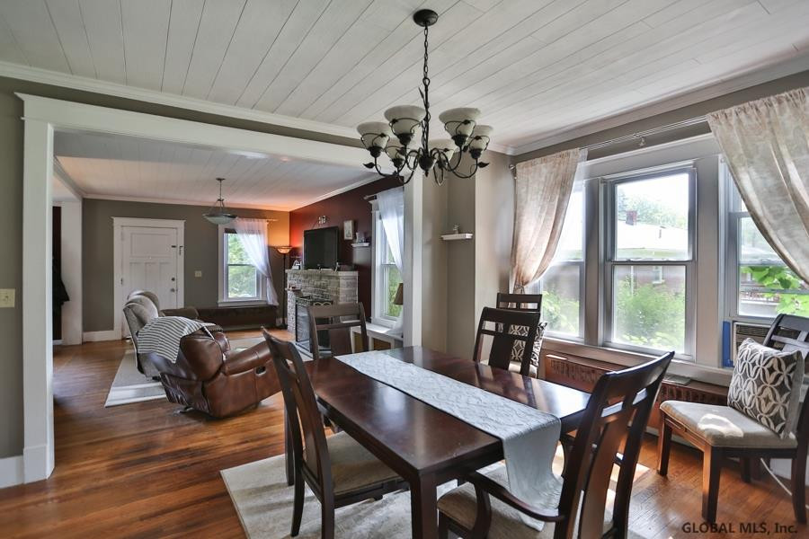 89 Hillcrest Road Colonie, NY 12110 - Photo 8 of 27 Photo 8