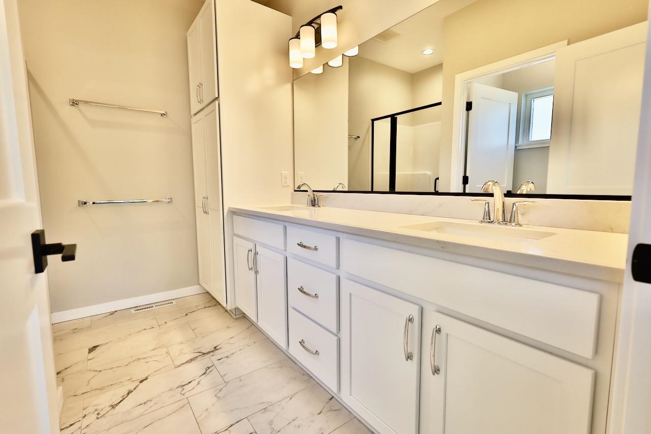 4432 Valor Way Madison, WI 53718 - Photo 17 of 41