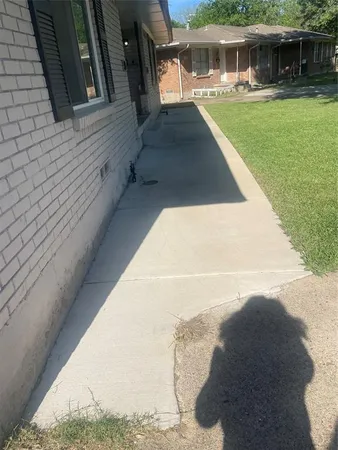 $2,000 | 904 Spring Valley Plaza, Unit A, Richardson, TX 75080