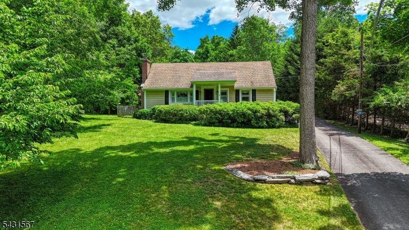 28 Saw Mill Road Warren, NJ 07059 - Photo 2 of 38