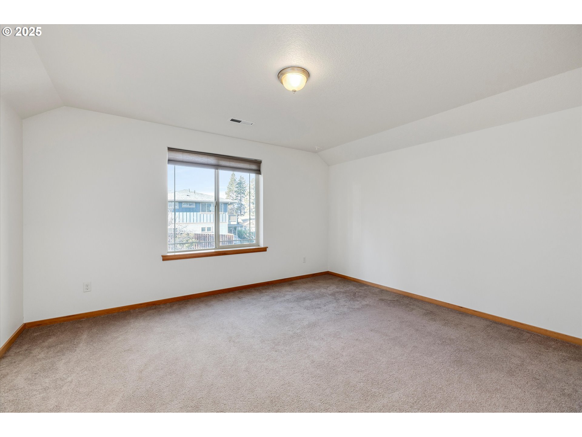 1002 Redtail Loop Hood River, OR 97031 - Photo 25 of 32 Gallery Image 25