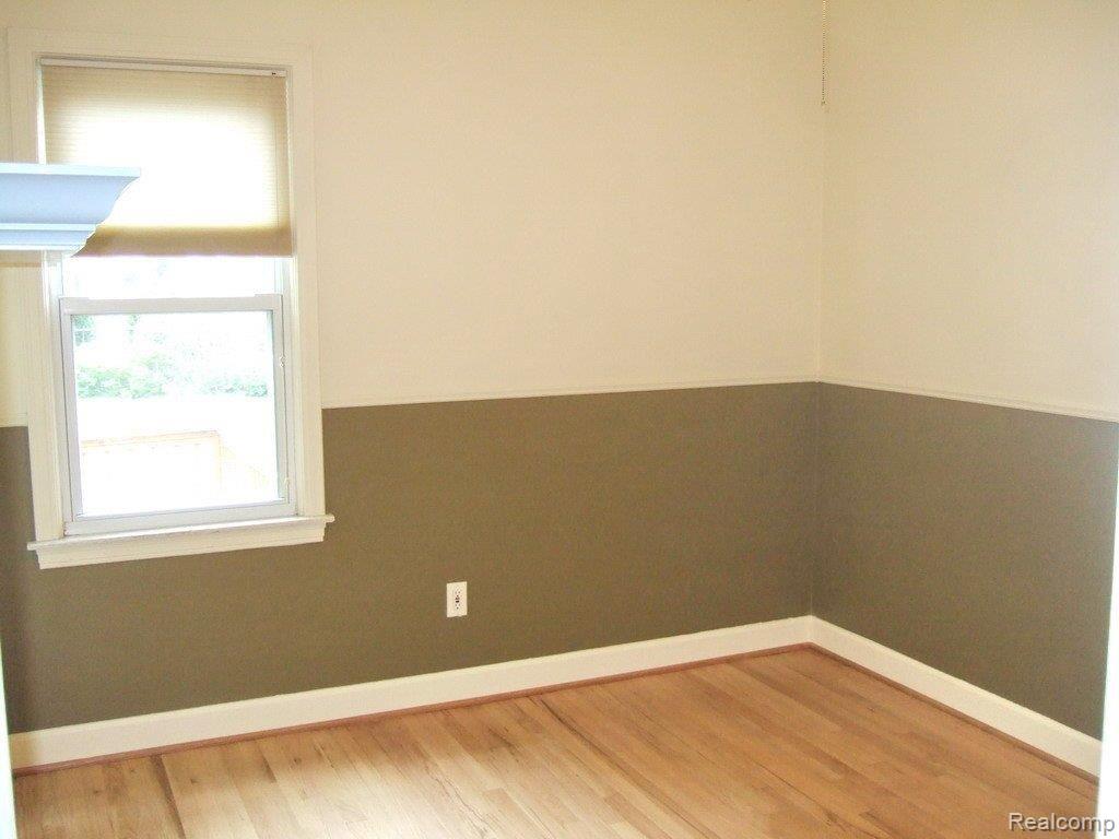 2193 Columbia Road Berkley, MI 48072 - Photo 12 of 15 Bedroom 2