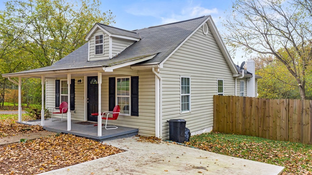 103 Bates Street Northeast Charleston, TN 37310 - Photo 2 of 25 Gallery Image 2