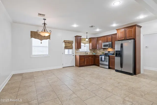 $475,000 | 504 Landview Drive, New Iberia, LA 70563