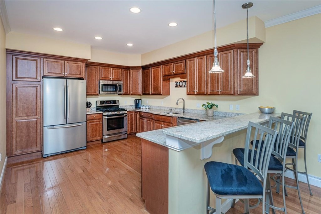 8 Sheldon Circle, Unit 8 Middleton, MA 01949 - Photo 14 of 42 Gallery Image 14
