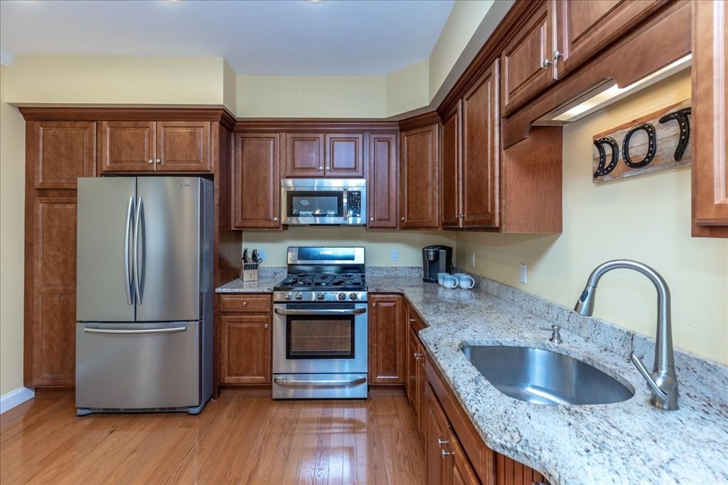8 Sheldon Circle, Unit 8 Middleton, MA 01949 - Photo 15 of 42 Gallery Image 15