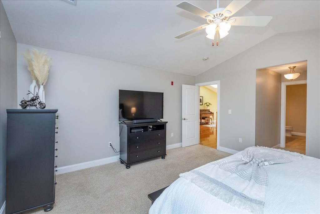 8 Sheldon Circle, Unit 8 Middleton, MA 01949 - Photo 22 of 42 Gallery Image 22