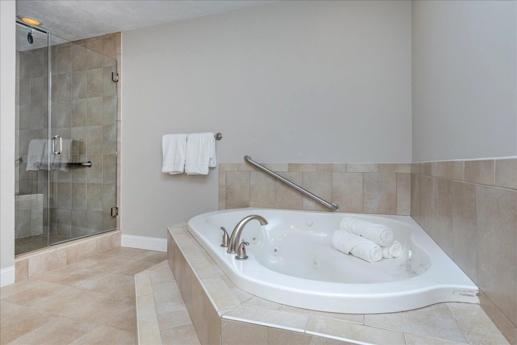 8 Sheldon Circle, Unit 8 Middleton, MA 01949 - Photo 25 of 42 Gallery Image 25