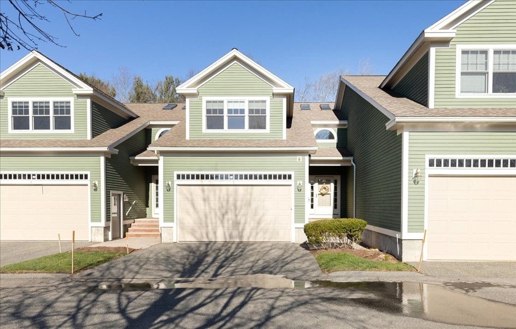 8 Sheldon Circle, Unit 8 Middleton, MA 01949 - Photo 3 of 42 Gallery Image 3