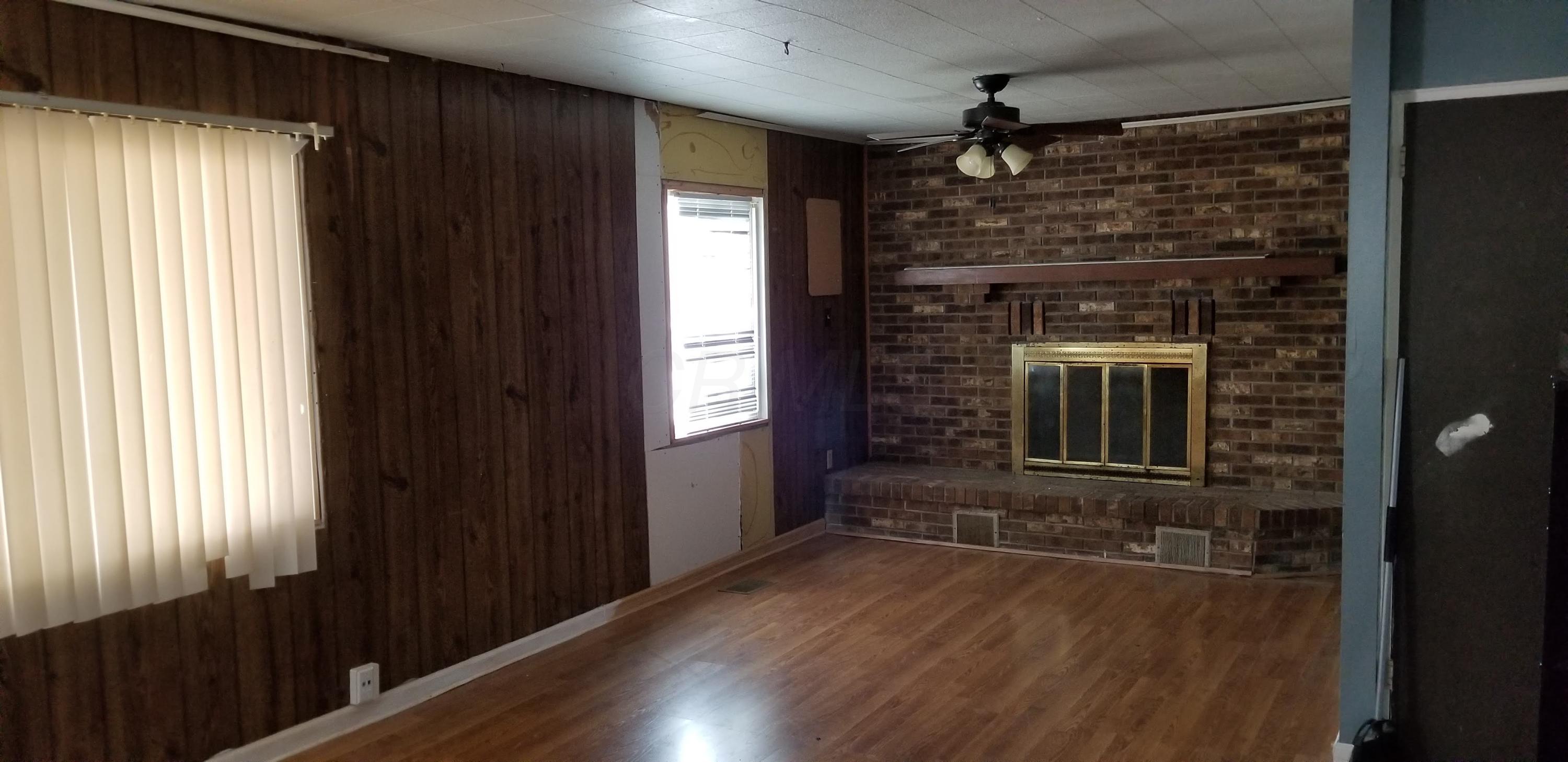1027 Colgate Road Columbus, OH 43213 - Photo 3 of 32