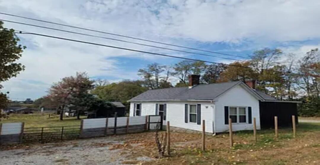 1795 Cynthiana Road Paris, KY 40361 - Photo 1 of 59 Side