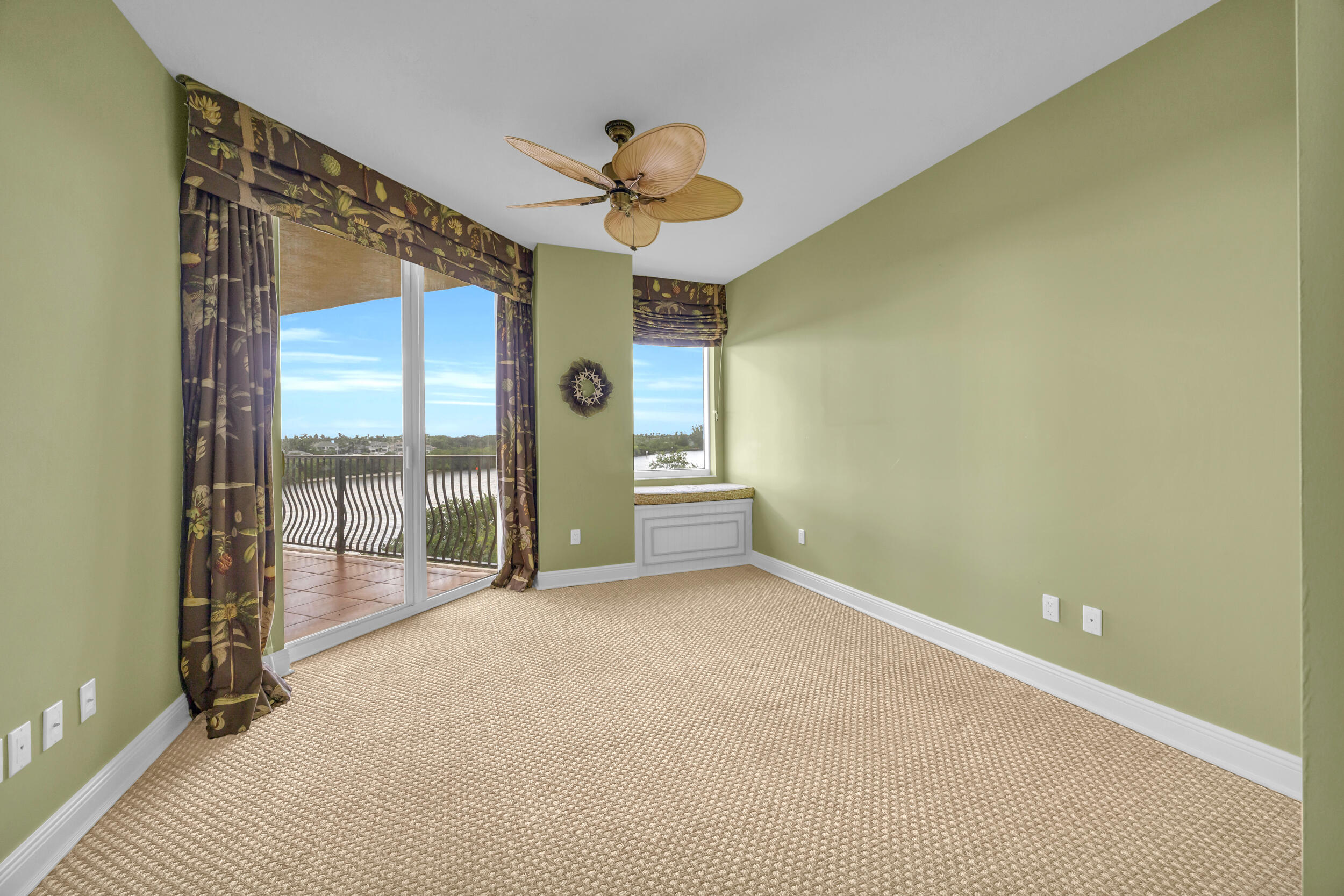 340 South US Highway 1, Unit 408 Jupiter, FL 33477 - Photo 37 of 53 a view of an empty room with a window