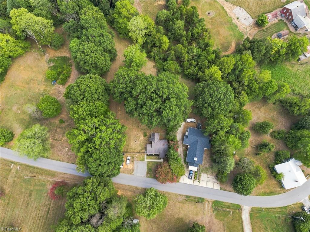4915 Rhondan Road Summerfield, NC 27358 - Photo 36 of 37 Gallery Image 36