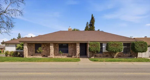 $595,000 | 2315 West Vine Street, Lodi, CA 95242