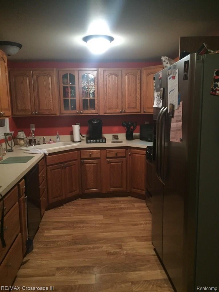 12835 Tuttle Hill Kitchen.jpg