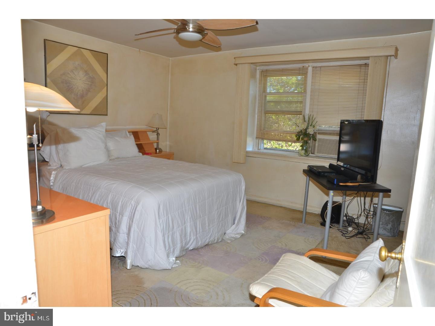 7309 Sherwood Road Philadelphia, PA 19151 - Photo 6 of 9 Gallery Image 6