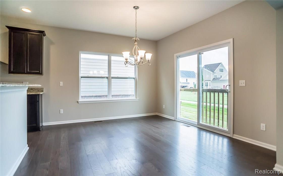 5480 Woodfall Road Clarkston, MI 48348 - Photo 14 of 23 14.jpg