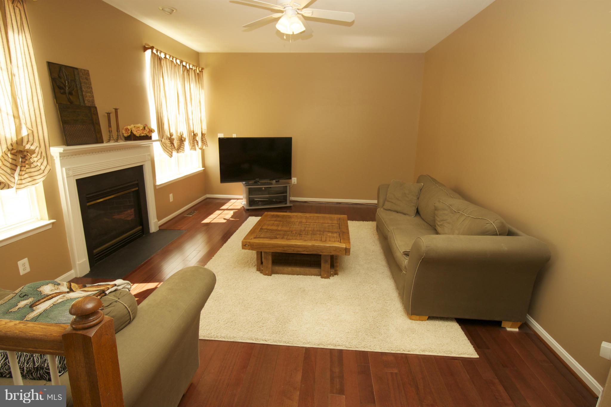2308 Manor Spring Terrace Silver Spring, MD 20906 - Photo 14 of 30 Family Room