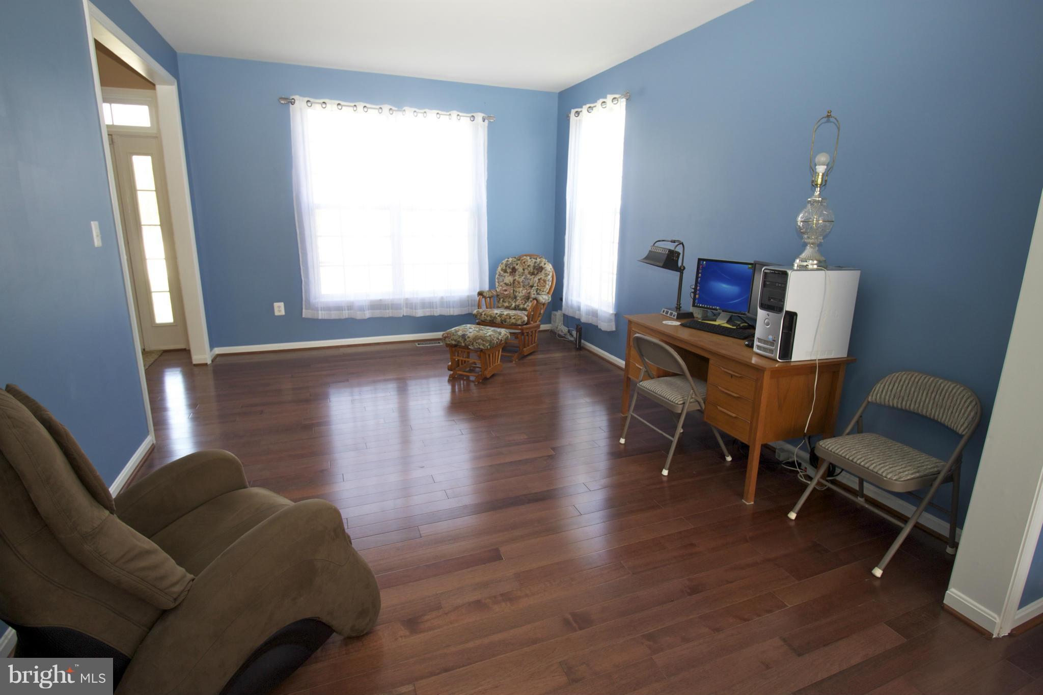 2308 Manor Spring Terrace Silver Spring, MD 20906 - Photo 9 of 30 Living Room