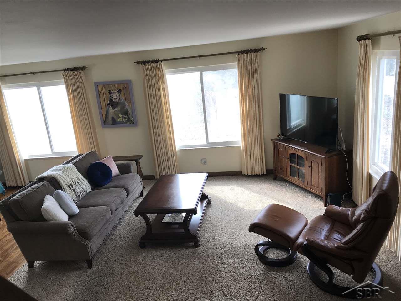 5312 Perrine Road Midland, MI 48640 - Photo 4 of 29 Living Room