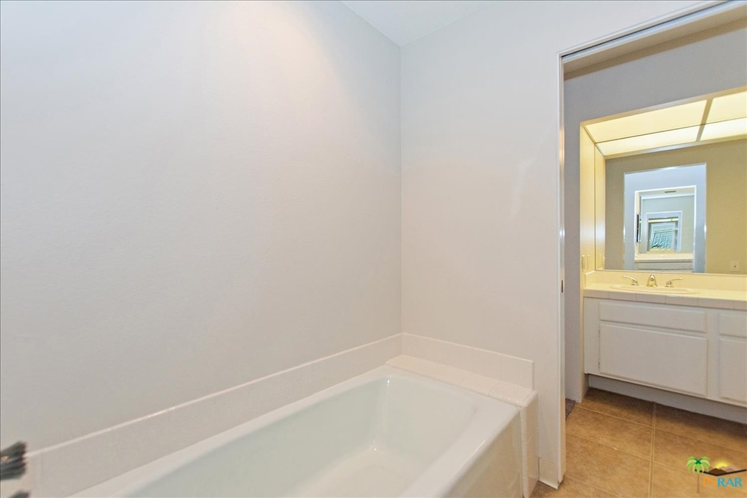 116 North Racquet Club Drive Rancho Mirage, CA 92270 - Photo 17 of 23 Master Bath