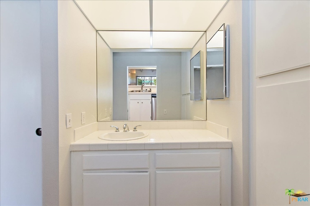 116 North Racquet Club Drive Rancho Mirage, CA 92270 - Photo 18 of 23 Master Bath
