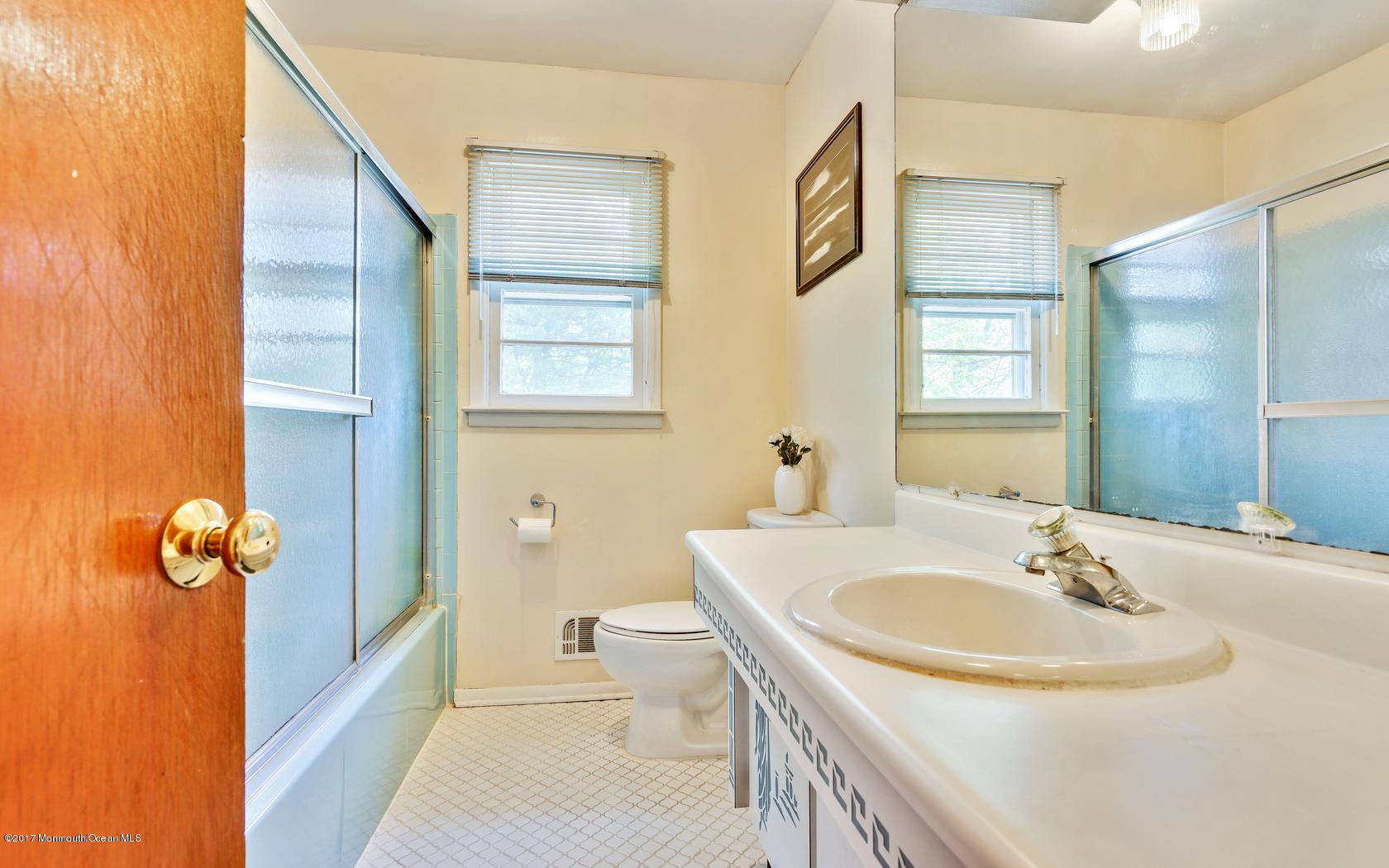 443 Union Hill Road Morganville, NJ 07751 - Photo 17 of 22 15
