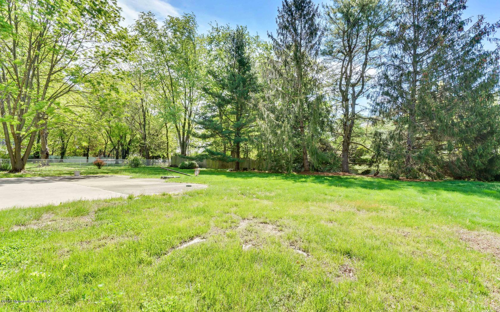 443 Union Hill Road Morganville, NJ 07751 - Photo 20 of 22 33