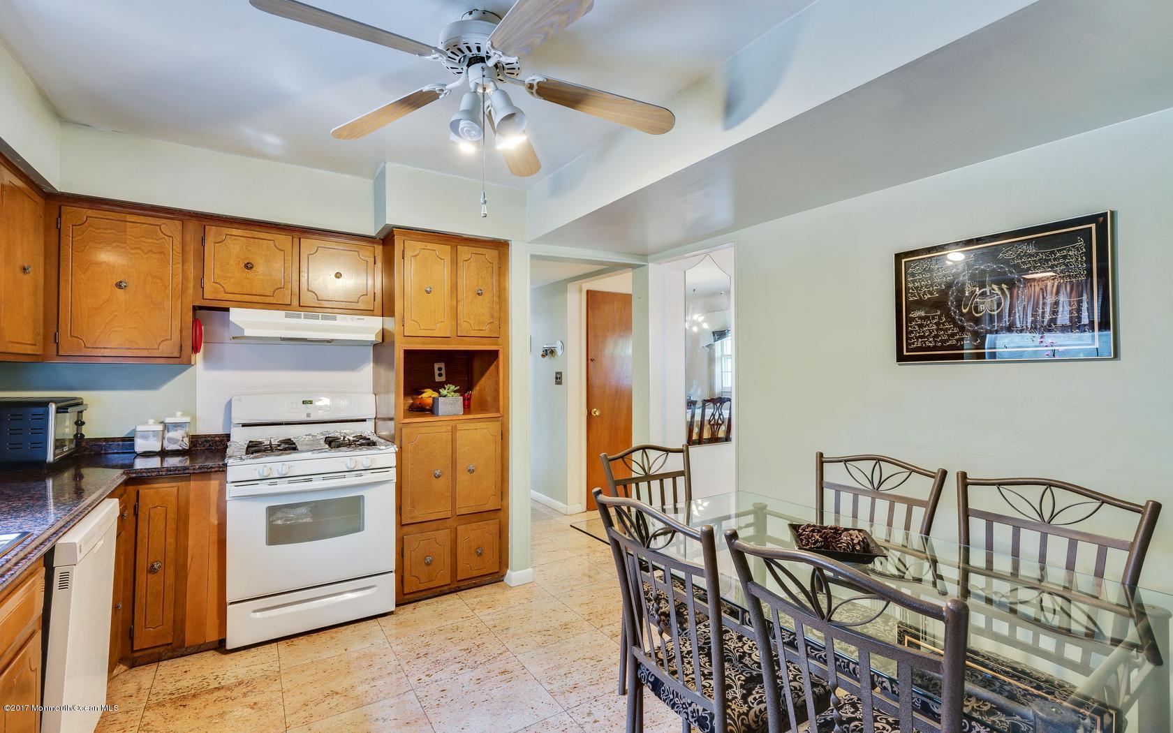 443 Union Hill Road Morganville, NJ 07751 - Photo 7 of 22 27