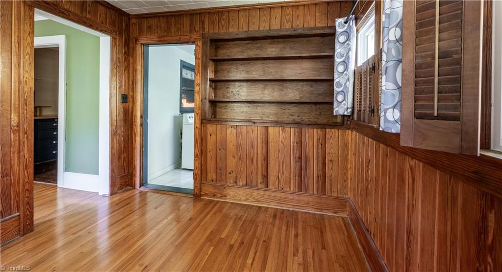 193 Victoria Street Elkin, NC 28621 - Photo 13 of 20 Sunroom