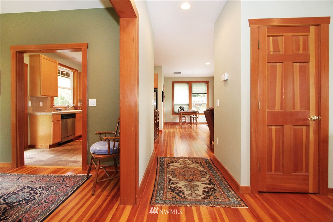 10709 Southwest Cowan Road Vashon, WA 98070 - Photo 14 of 25 Gallery Image 14